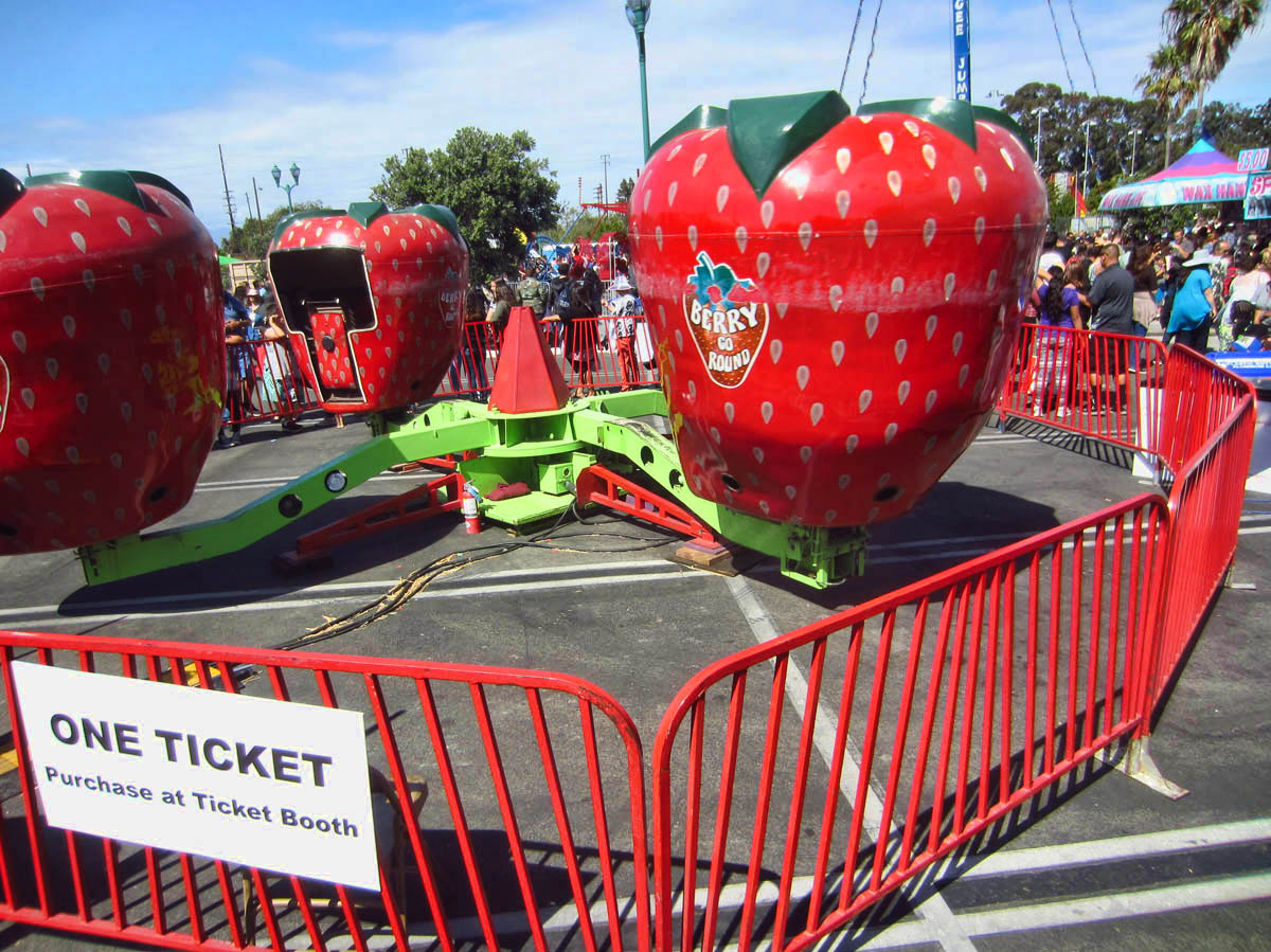 Even the amusement rides are berry-themed.