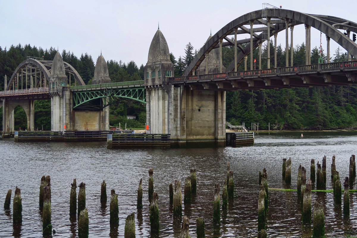A "double bascule" drawbridge, it still functions today to allow fishing boats and sailboats with tall rigging to travel upriver.