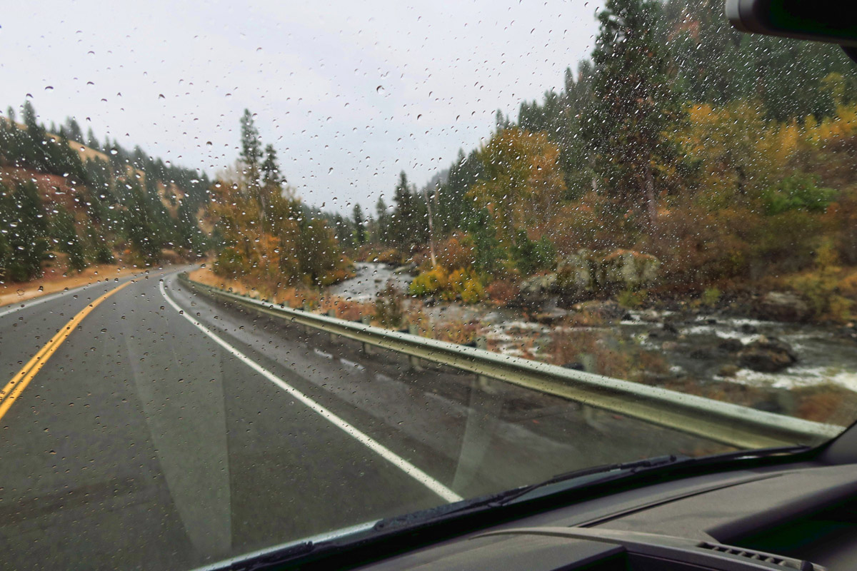 How sad to be making this scenic drive with all the gorgeous Fall color in the rain!