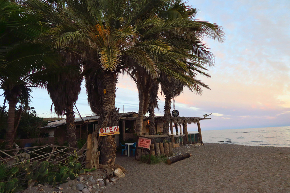 El Patrón beachside bar and restaurant, Mulege.